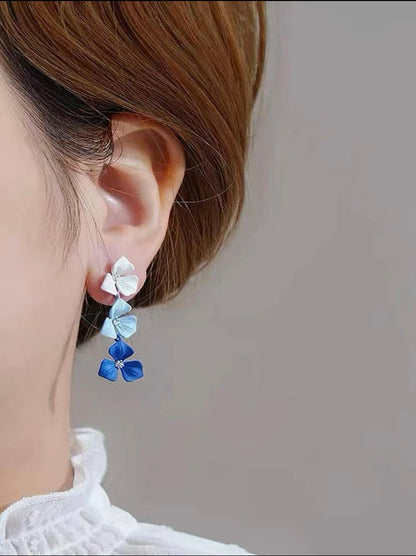 Belle floral earring