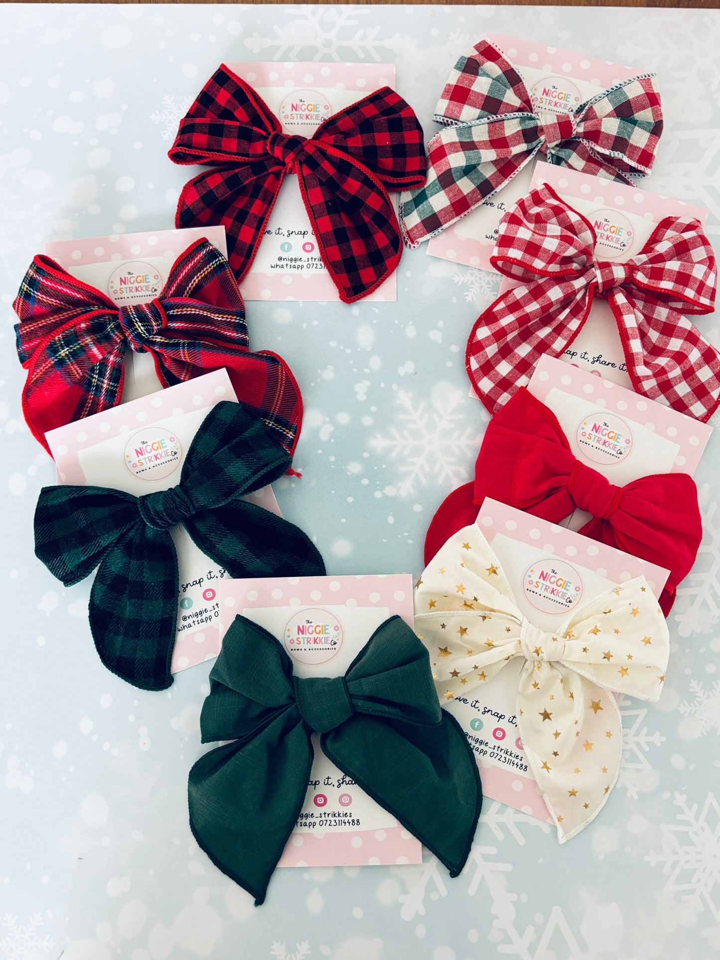 Charlotte handtied bows